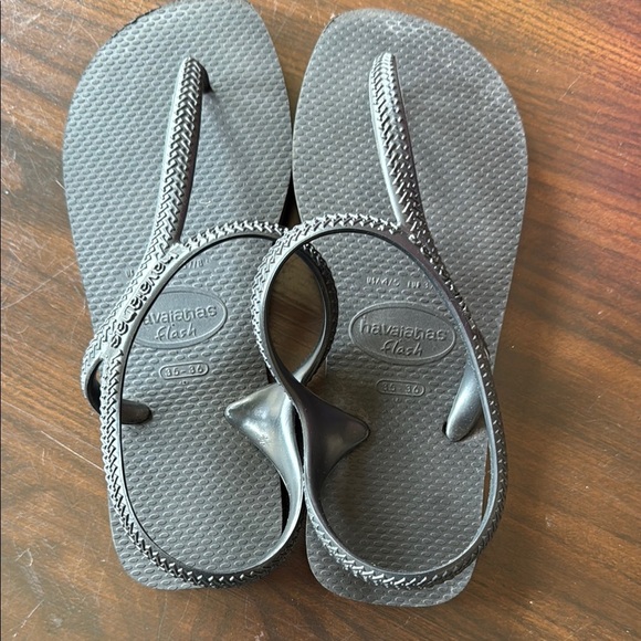 Havaianas Sandals Size 4/5 - Picture 1 of 4